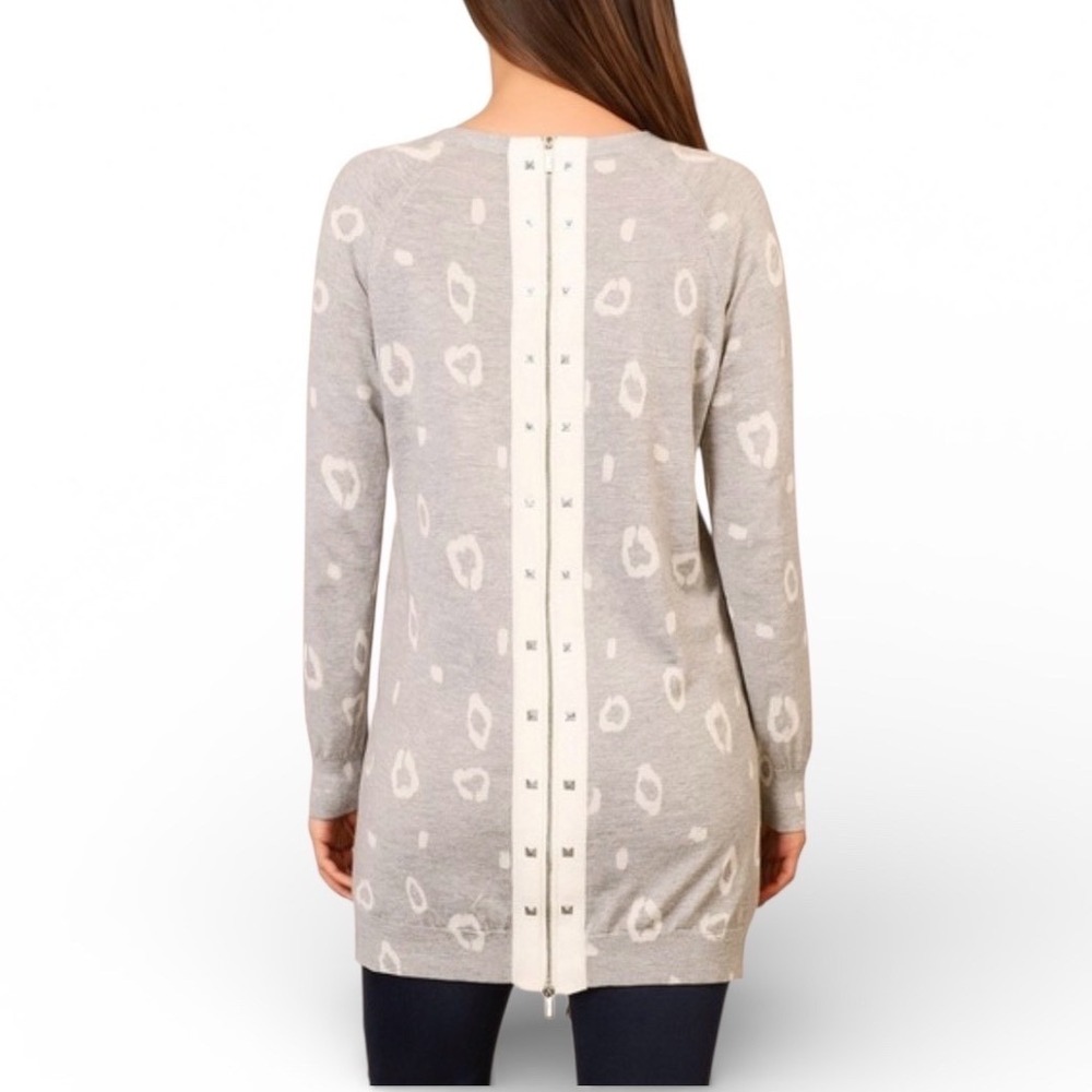 Charlotte Tarantola Grey Leopard Print Studded Back‎ Zip Tunic Sweater Womens M